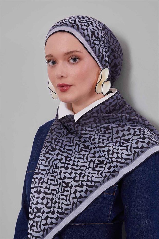 Gümüş Renk Geçişli Desen Soft Eşarp
