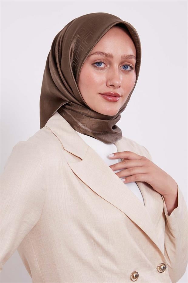 Haki Baklava Desen Monogram İpek Eşarp