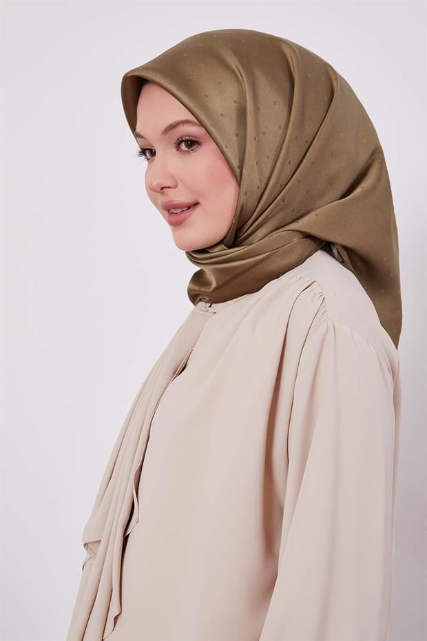 Haki Benek Desen Monogram İpek Eşarp