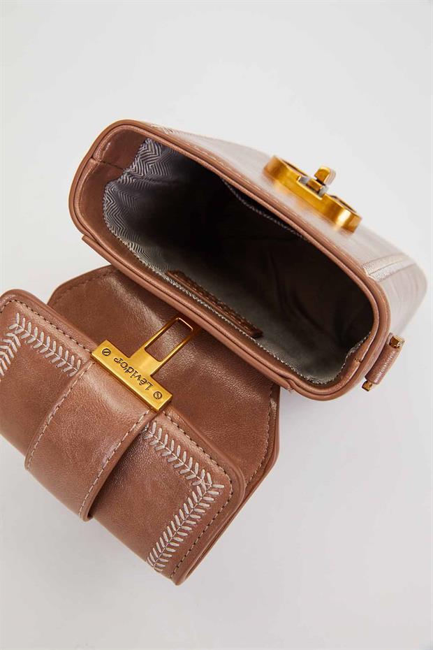 Haki Dikdörtgen Formlu El Çantası