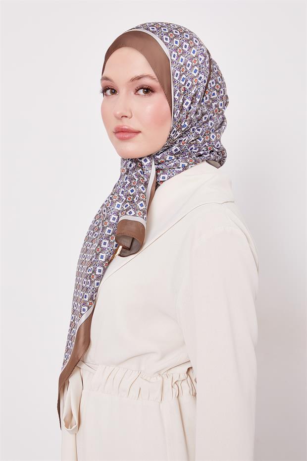 Haki Kare Desen Hint İpeği Şal