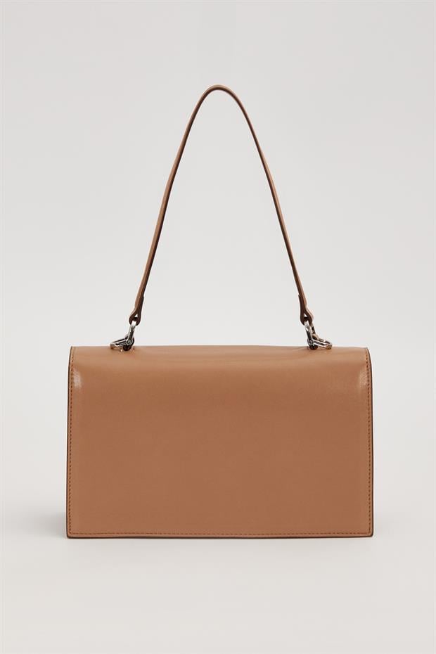 Haki Kare Form Charm Detaylı Omuz Çantası