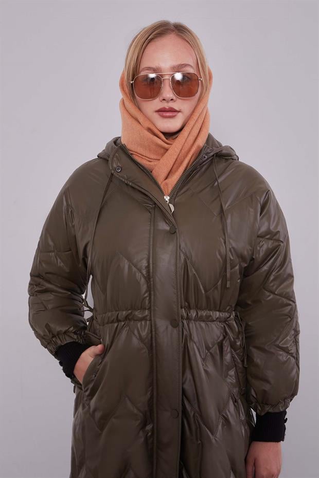 Haki Şerit Kol Detaylı Şişme Mont