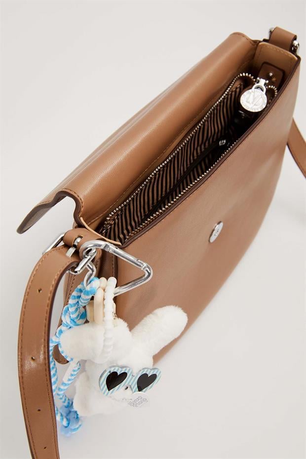Haki Tavşan Charm Detaylı Omuz Çantası