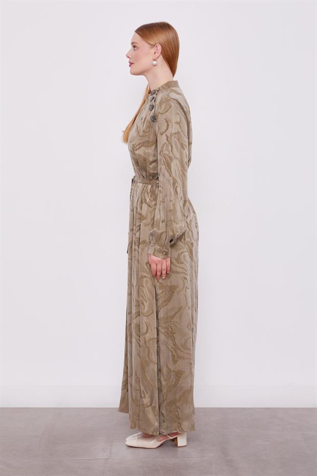 Haki Yakası Taş Detaylı Cupra Elbise