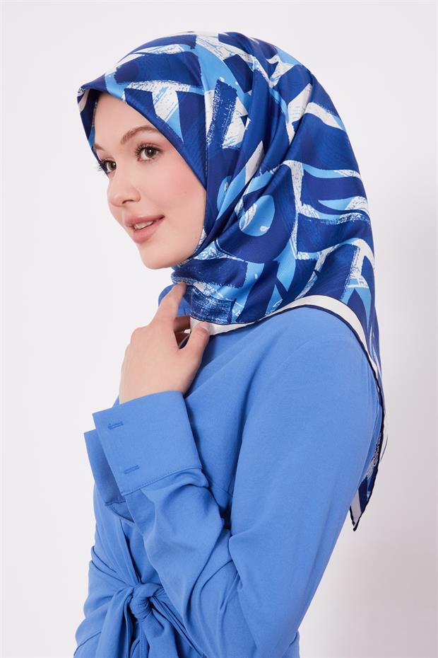 İndigo Harf Baskılı Twill İpek Eşarp