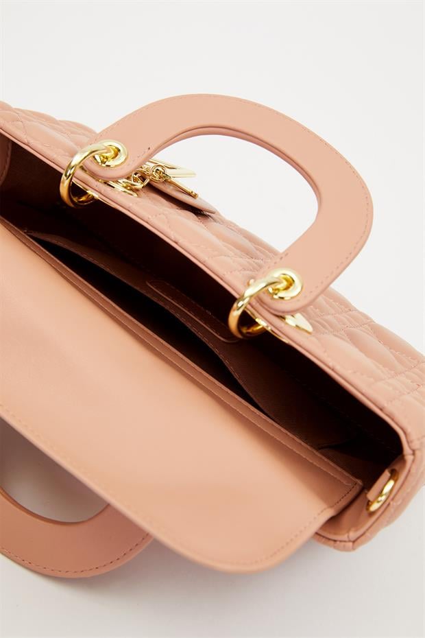 Koyu Pembe Dikdörtgen Model Aksesuarlı El Çantası