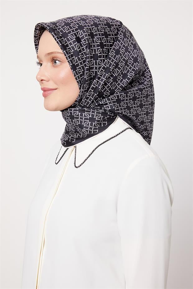 Koyu Lacivert Çizgili Sarmal Desen Twill İpek Eşarp