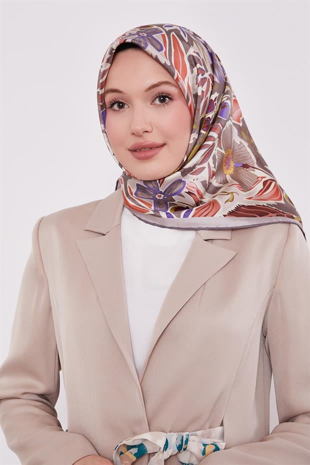 Koyu Gri Petunya Desen Twill İpek Eşarp