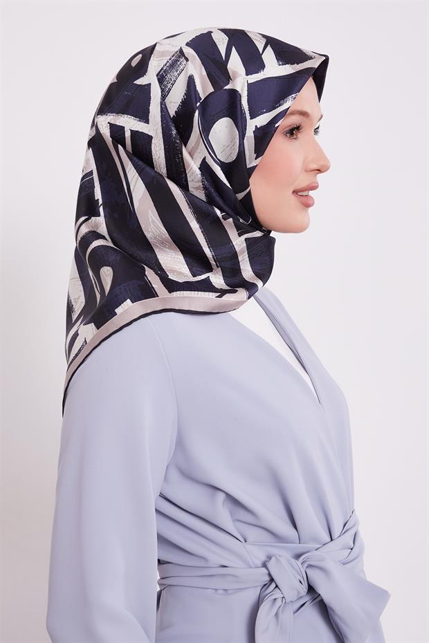 Koyu Lacivert Harf Baskılı Twill İpek Eşarp