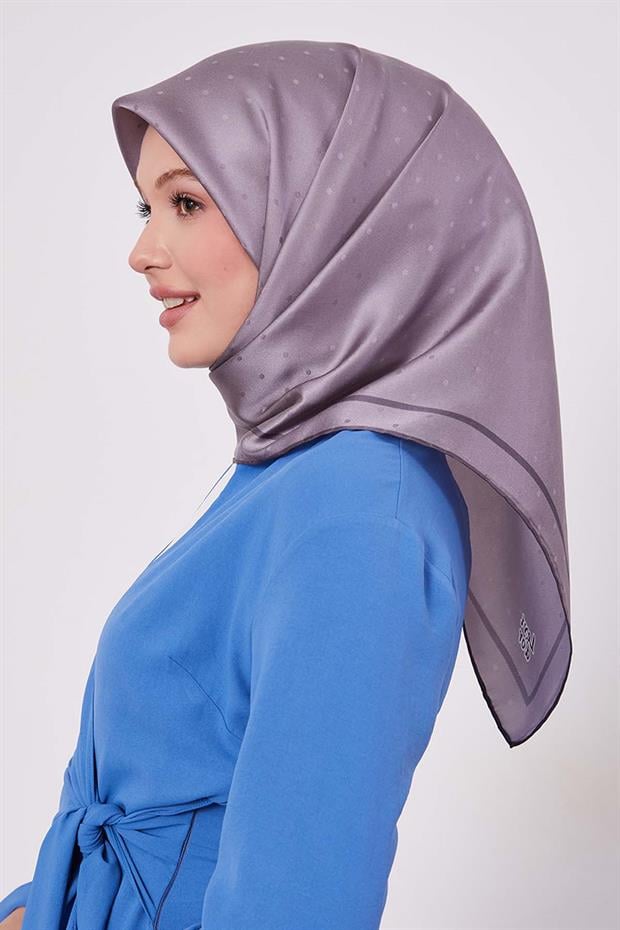 Koyu Lila Benek Desen Monogram İpek Eşarp