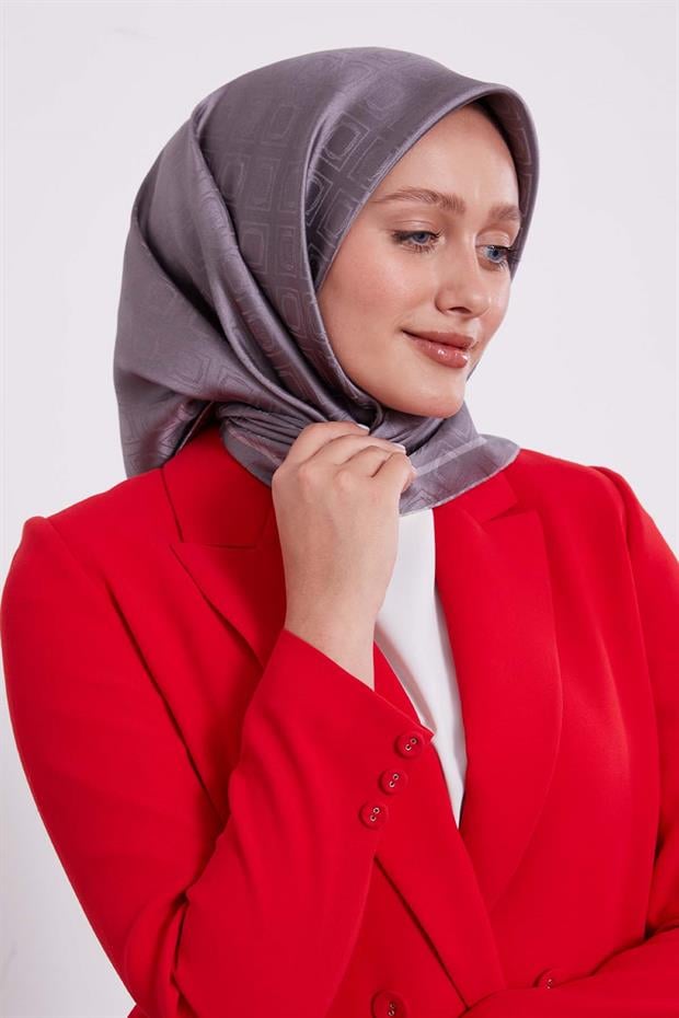 Koyu Gri Baklava Desen Monogram İpek Eşarp