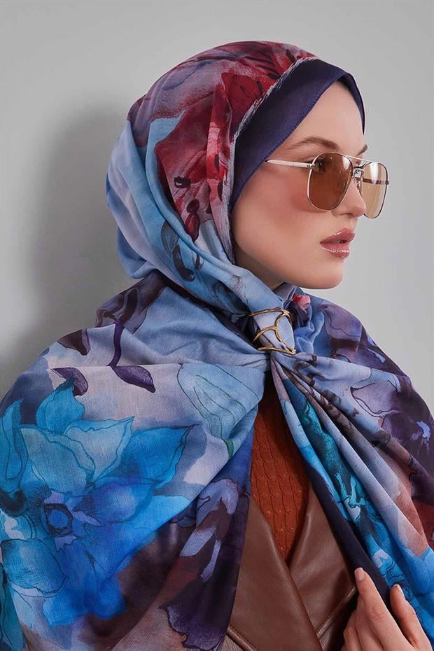 Koyu Lacivert Zambak Baskılı Sport Şal