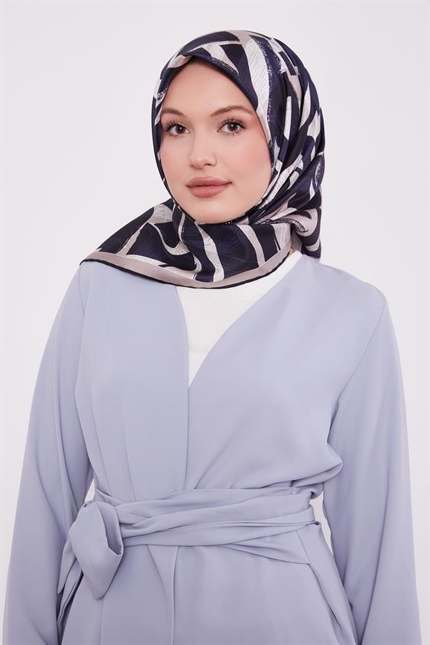 Koyu Lacivert Harf Baskılı Twill İpek Eşarp