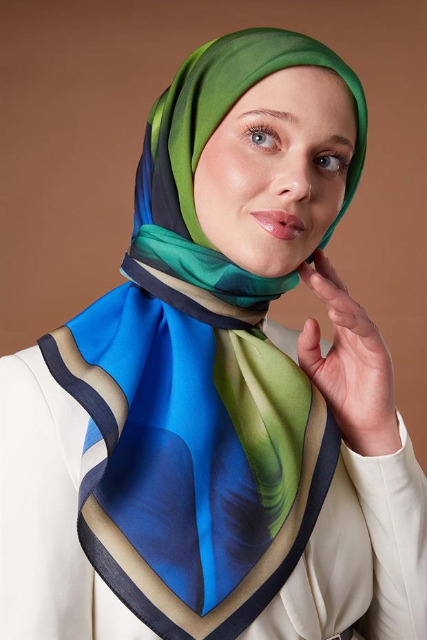 Koyu Lacivert Parçalı Desen Aura Eşarp