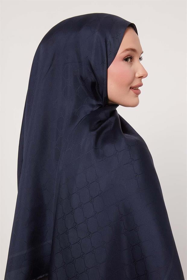 K.Lacivert Şerit Detay Monogram İpek Şal