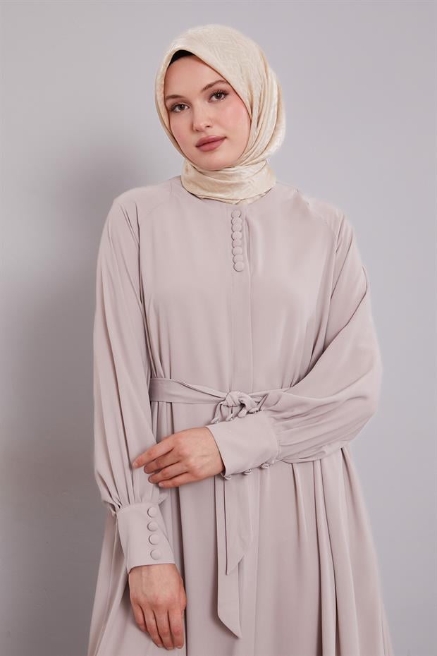 Koyu Bej Düğme Kapamalı Ferace