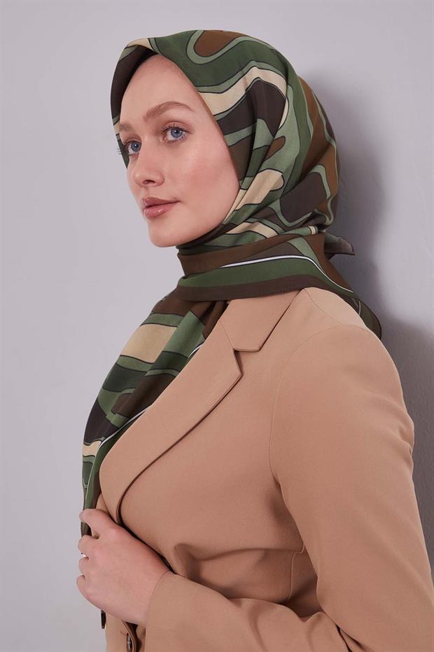 Koyu Yeşil Dalgalı Aura Eşarp