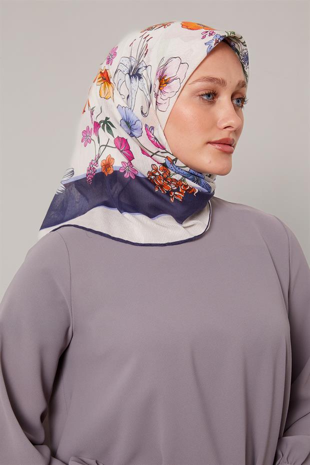 Koyu Lacivert Papatya Desen Pamuk Eşarp