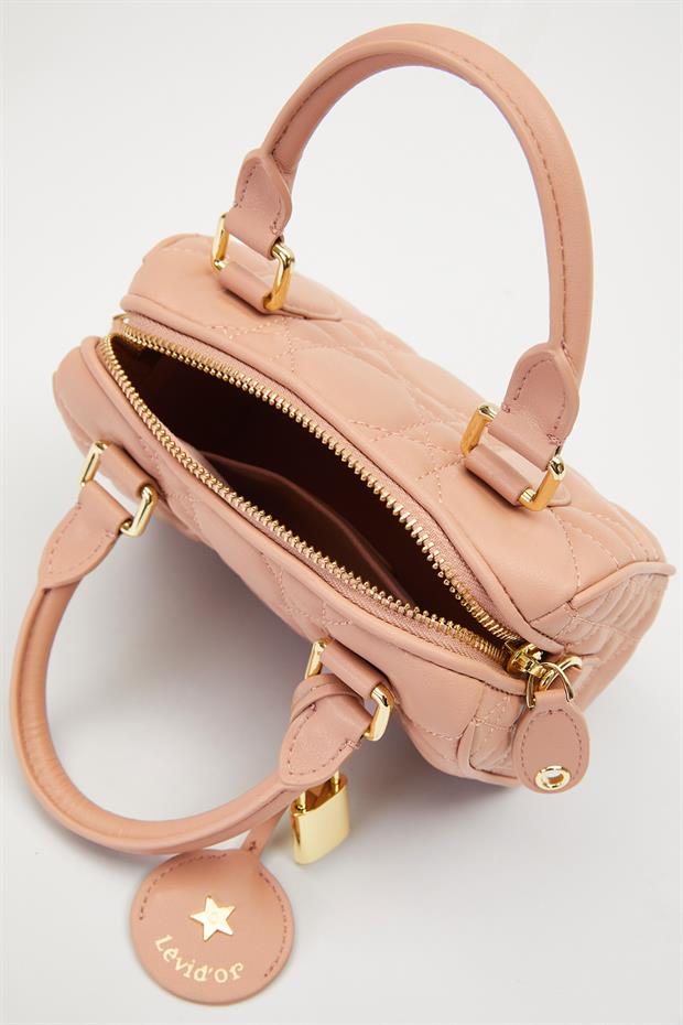 Koyu Pembe Kilit Aksesuar Detaylı El Çantası