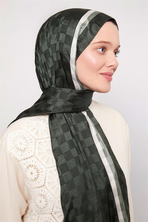 Koyu Yeşil Çizgili Dama Desen Monogram Şal