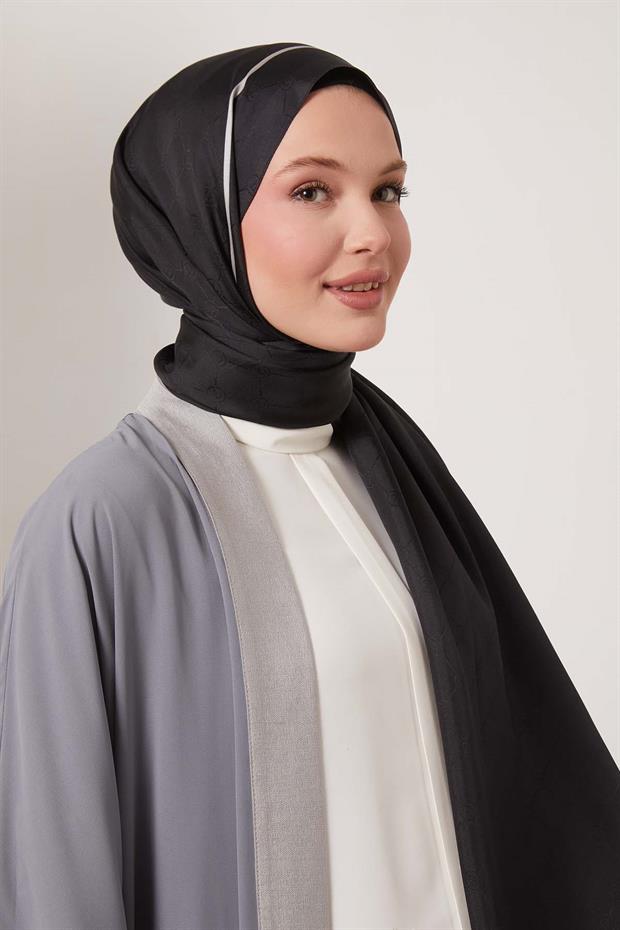 Koyu Lacivert Kenar Çizgili Monogram İpek Şal