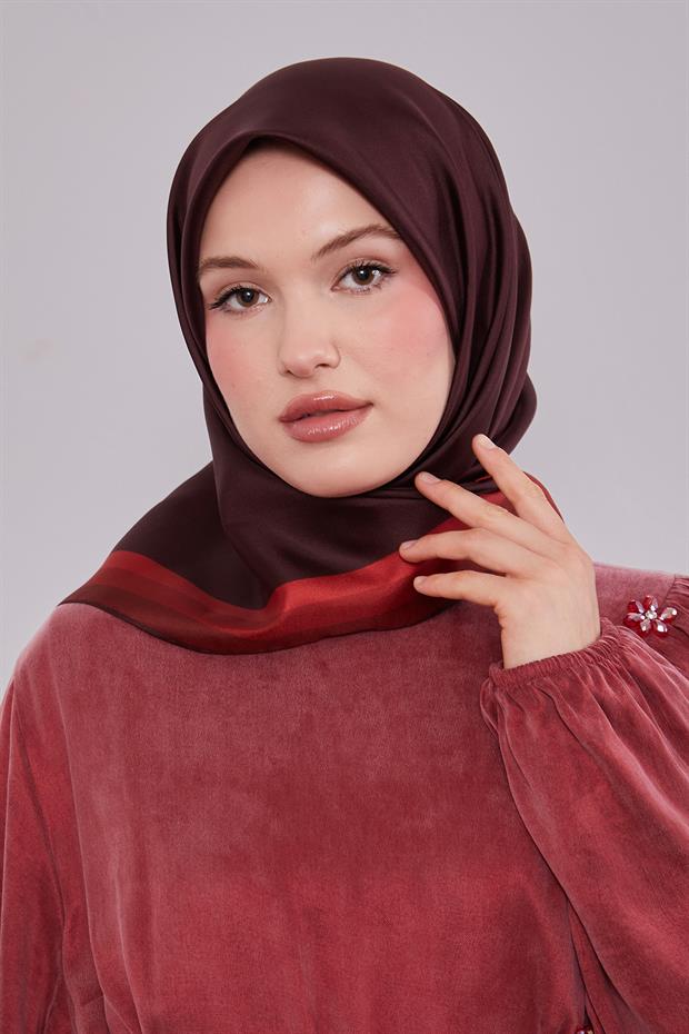 Koyu Bordo Kenar Bordürlü Twill İpek Eşarp