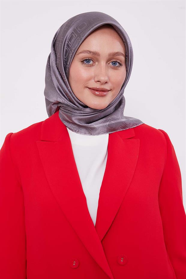 Koyu Gri Baklava Desen Monogram İpek Eşarp