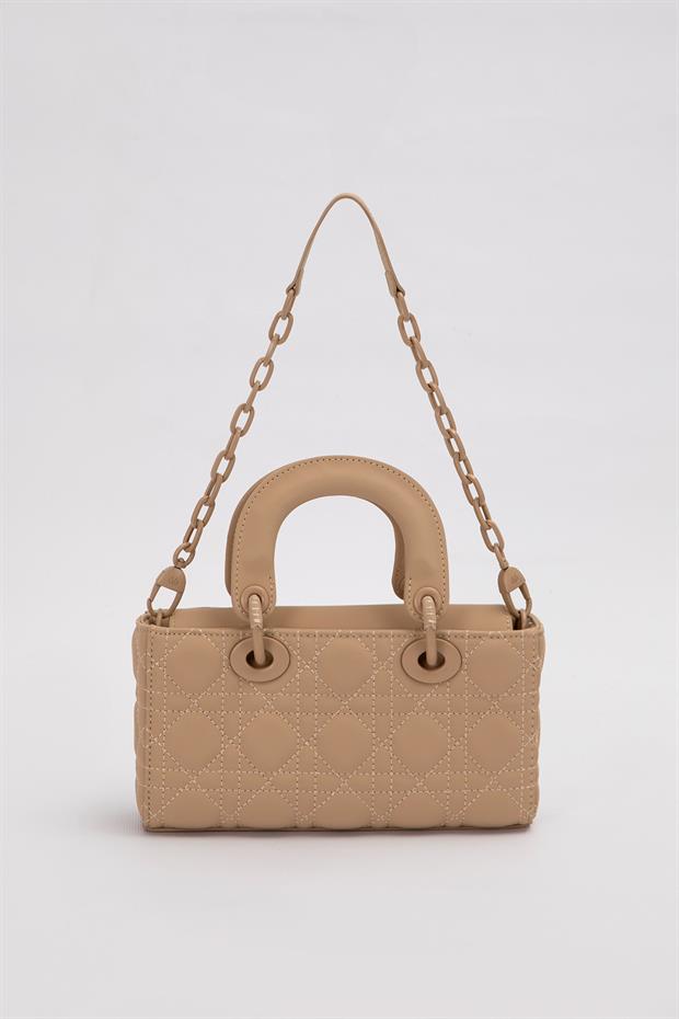 Kahve Zincir Aksesuarlı Kapitone El Çantası