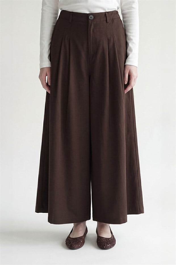 Kahve Bol Paça Pile Detaylı Pantolon