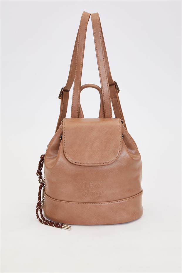 Kahve Charm Aksesuar Detaylı Sırt Çantası