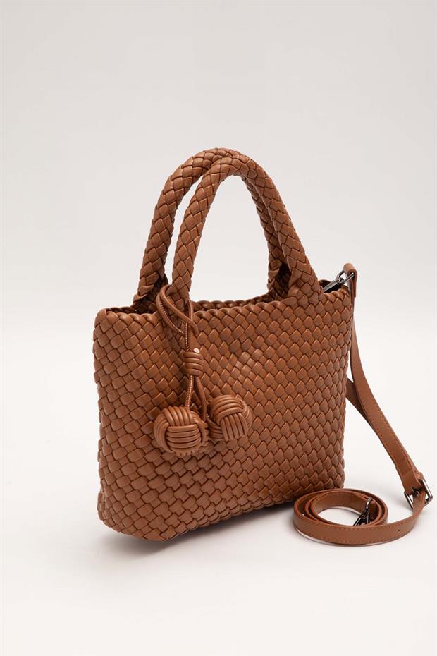 Kahve Charmlı Örgü Model El Çantası