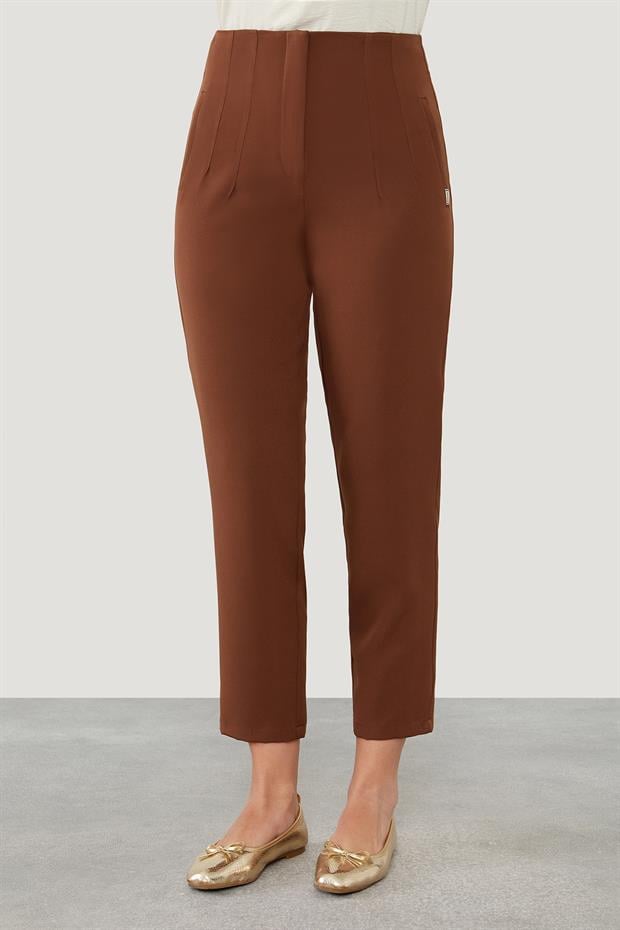 Kahve Çift Pliseli Kumaş Havuç Pantolon