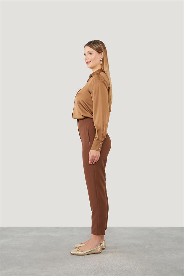 Kahve Çift Pliseli Kumaş Havuç Pantolon