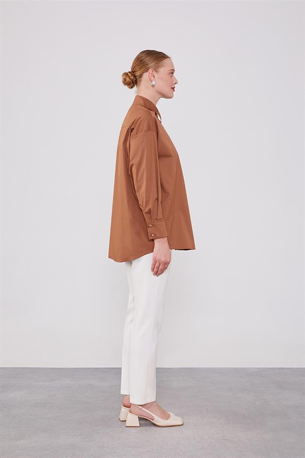 Kahve Düğme Detaylı Gömlek