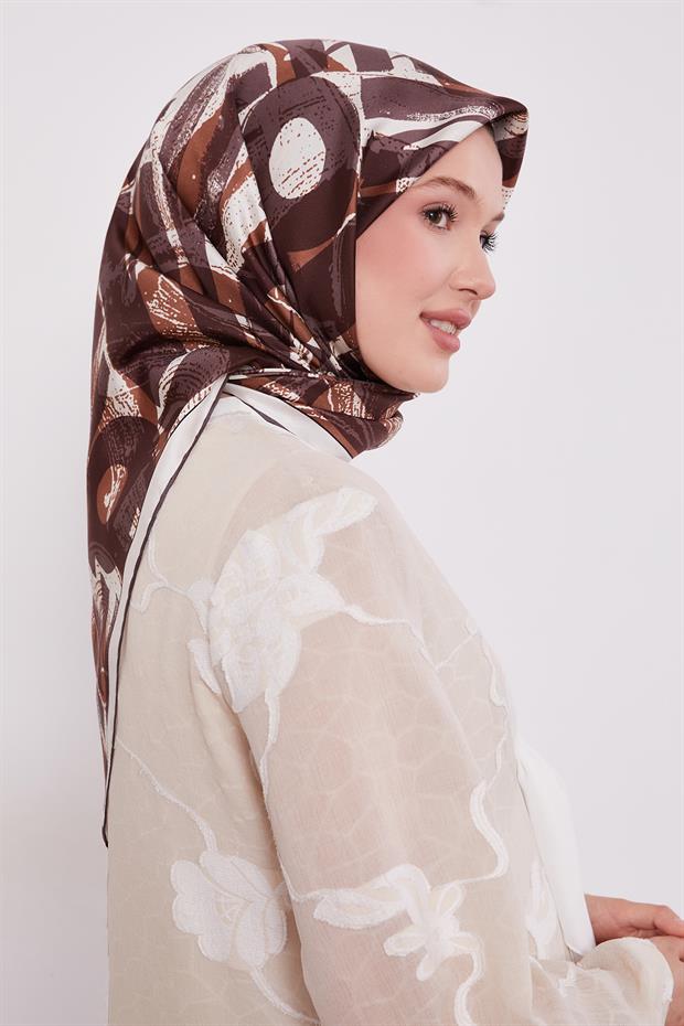 Kahve Harf Baskılı Twill İpek Eşarp