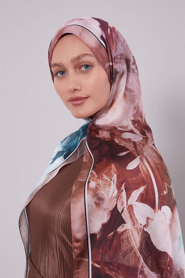 Kahve Karışık Yaprak Desen Hint İpeği Şal