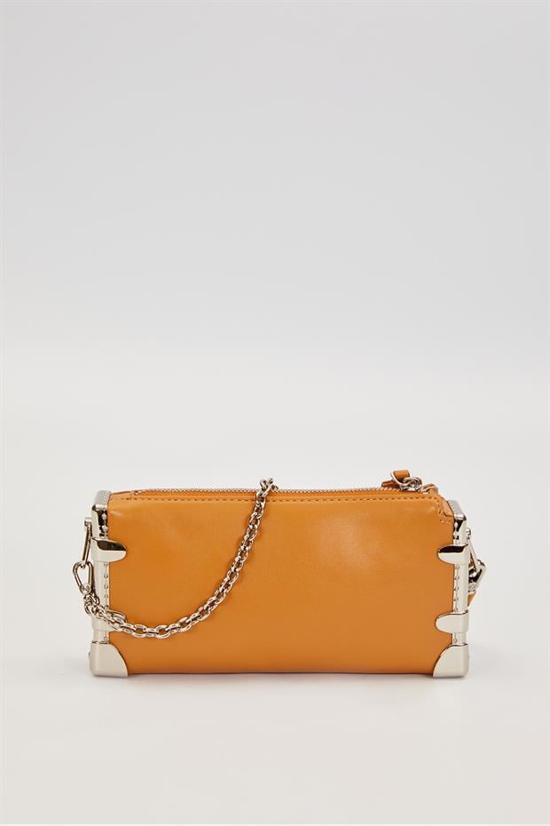 Kahve Metal Köşeli Omuz Çantası