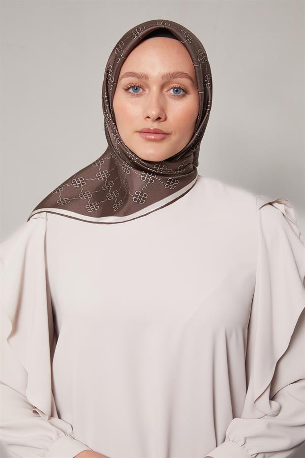Kahve Mini Yonca Desen Twill İpek Eşarp