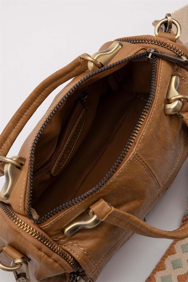 Kahve Taş Aksesuar Detaylı Omuz Çantası