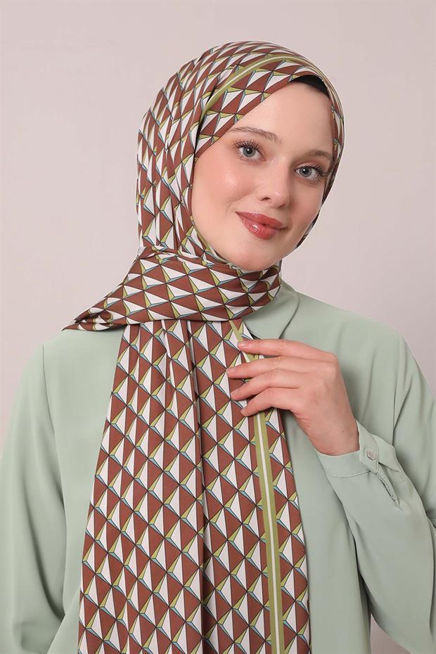 Kahve Üçgen Desen Club Şal