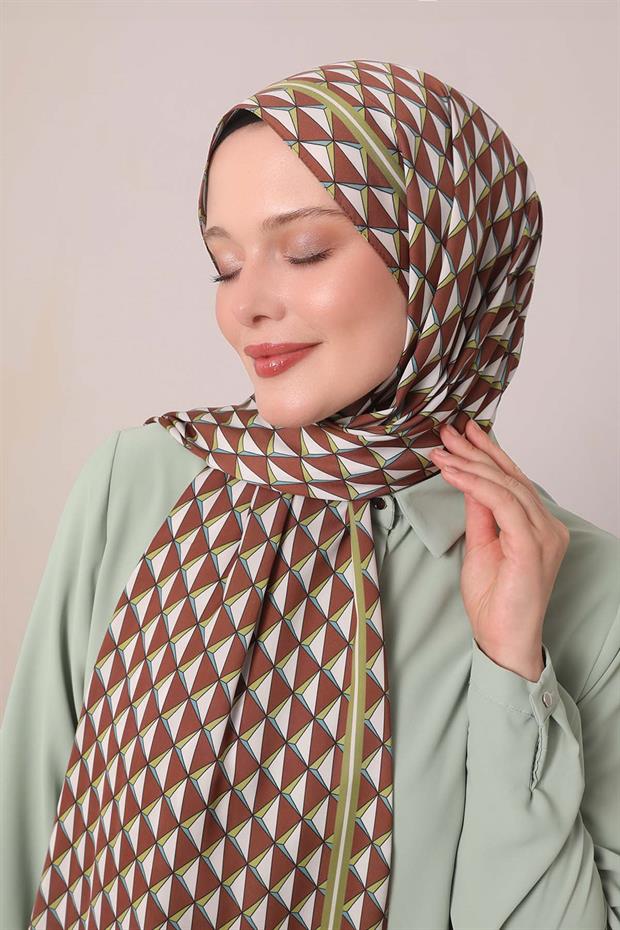 Kahve Üçgen Desen Club Şal