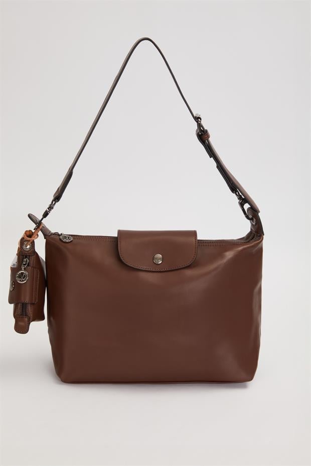 Kahve Üst Kapaklı Charm Detay Omuz Çantası