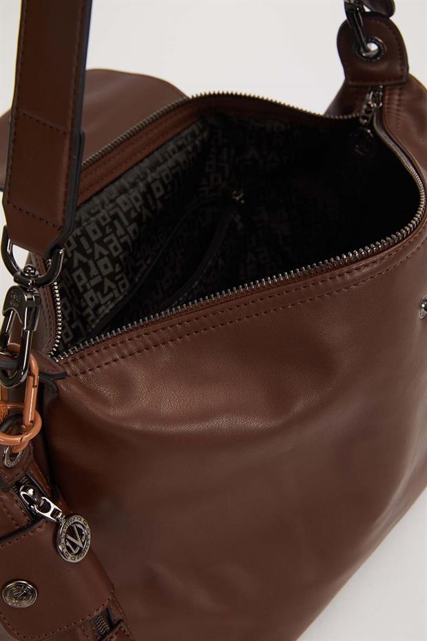 Kahve Üst Kapaklı Charm Detay Omuz Çantası