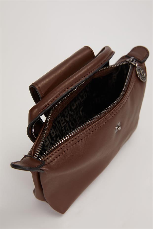 Kahve Üst Kapama Detaylı El Çantası