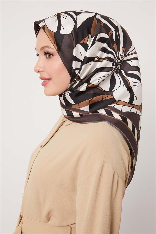 Kahve Zambak Desen Twill İpek Eşarp