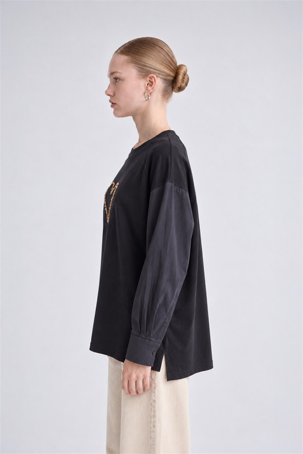 Kalp Detaylı Renk Bloklu Sweatshirt Siyah