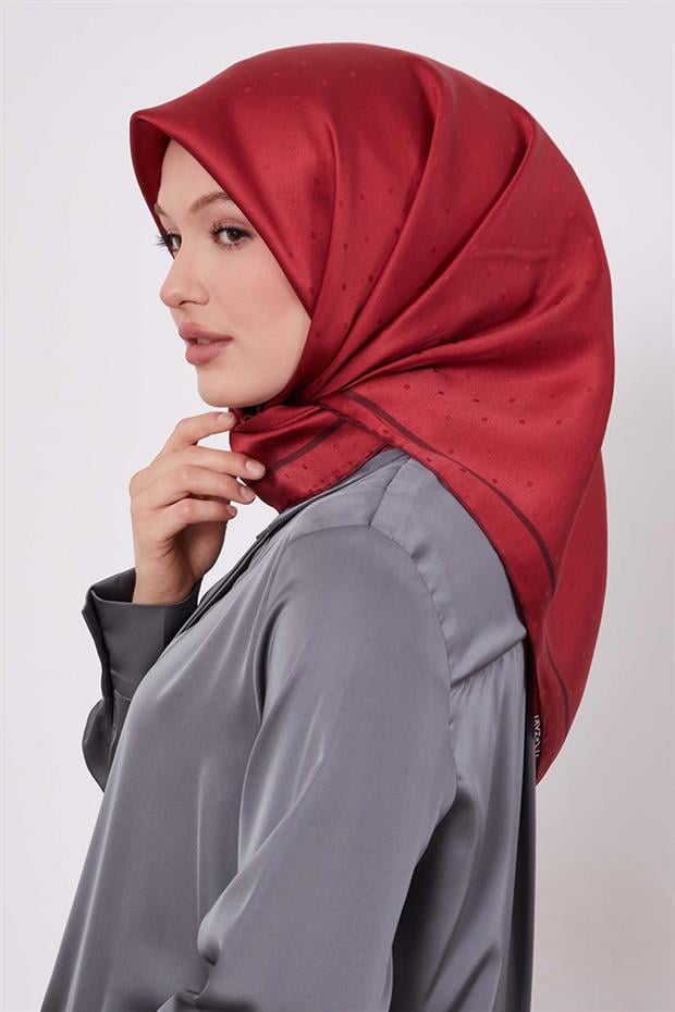 Kırmızı Benek Desen Monogram İpek Eşarp