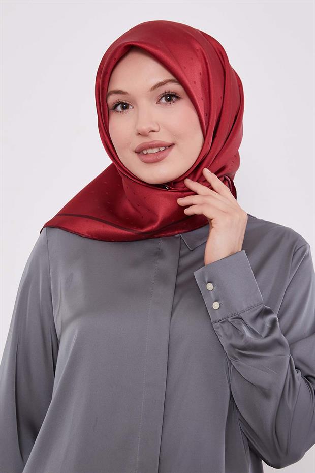 Kırmızı Benek Desen Monogram İpek Eşarp