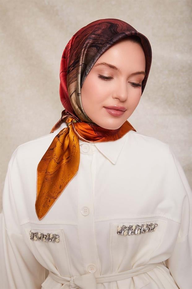 Kırmızı - Gold Karmaşık Desen Twill İpek Eşarp